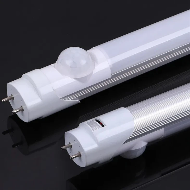 Tubo luminoso con sensore di movimento a LED