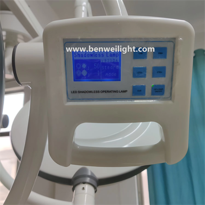 Medical Equipment Operating Lamp Ceiling Mounted LED Surgical Light factory