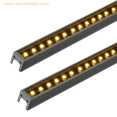 Striscia luminosa da parete a LED da 36 W, luce da parete per esterni bianca calda 2FT 2700K, impermeabile 120 V IP67