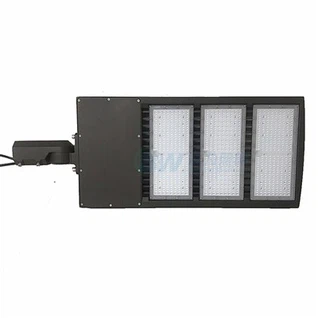 Illuminazione stradale per parcheggi commerciali