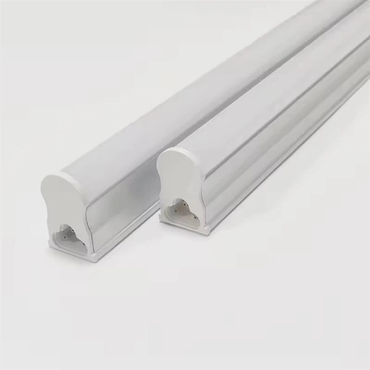 Tubo economico T5 in alluminio 6w