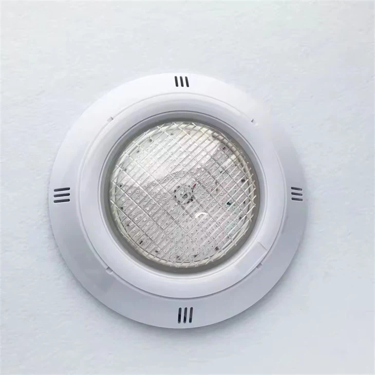 Illuminazione subacquea a LED per piscine
